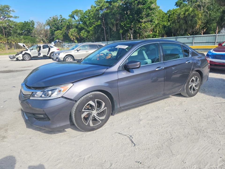 2017 HONDA ACCORD — VIN 1HGCR2F30HA188221