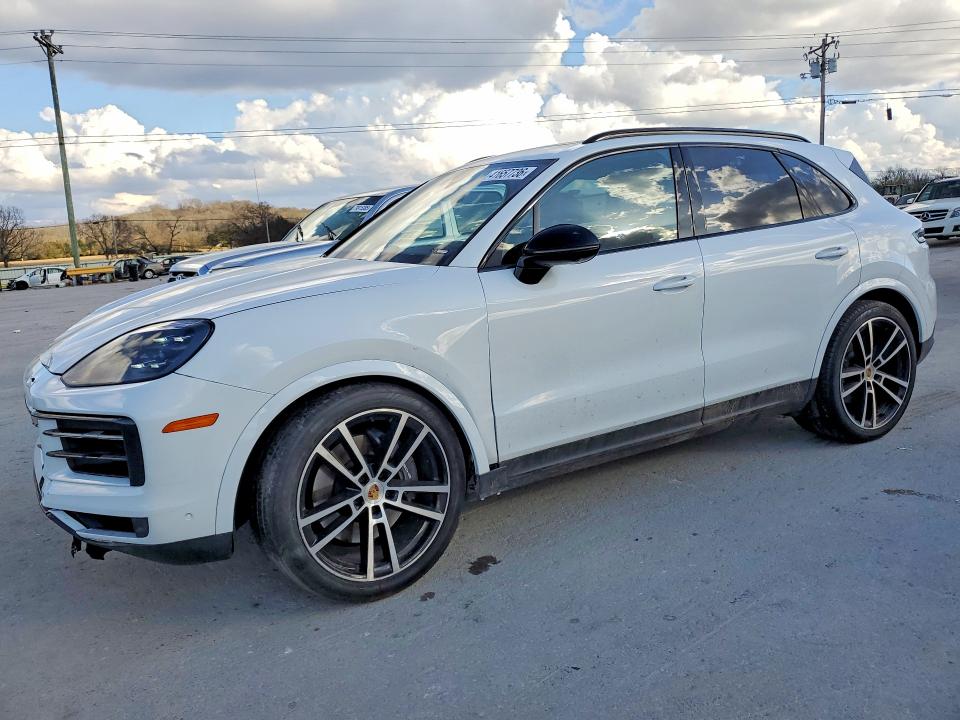 2024 PORSCHE CAYENNE — VIN WP1AA2AY1RDA07092