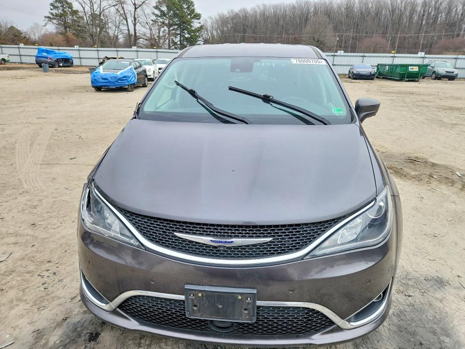 2C4RC1FGXLR108595