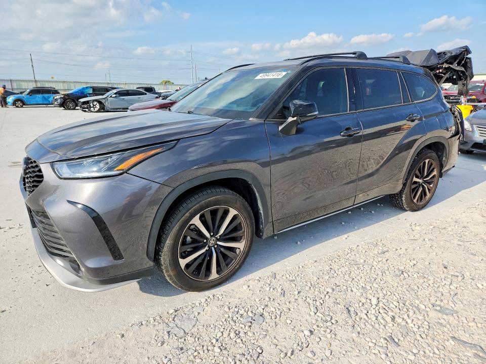 2022 TOYOTA HIGHLANDER — VIN 5TDLZRAH0NS134670