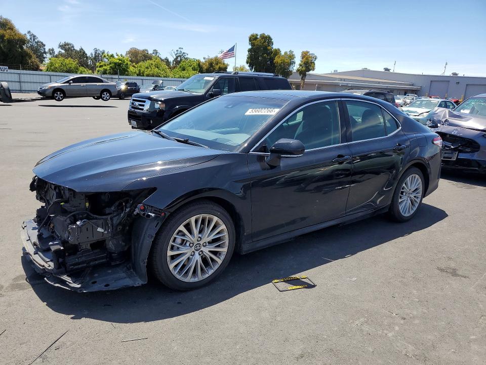2019 TOYOTA CAMRY — VIN 4T1B11HK5KU779680