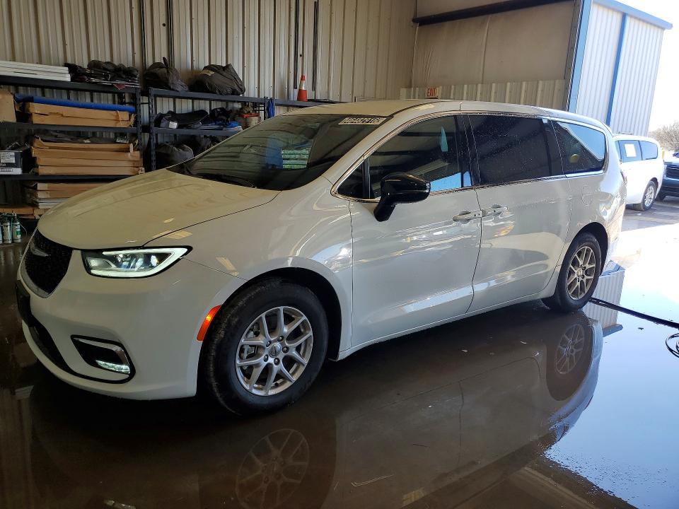 2025 CHRYSLER PACIFICA — VIN 2C4RC1BG1SR502894