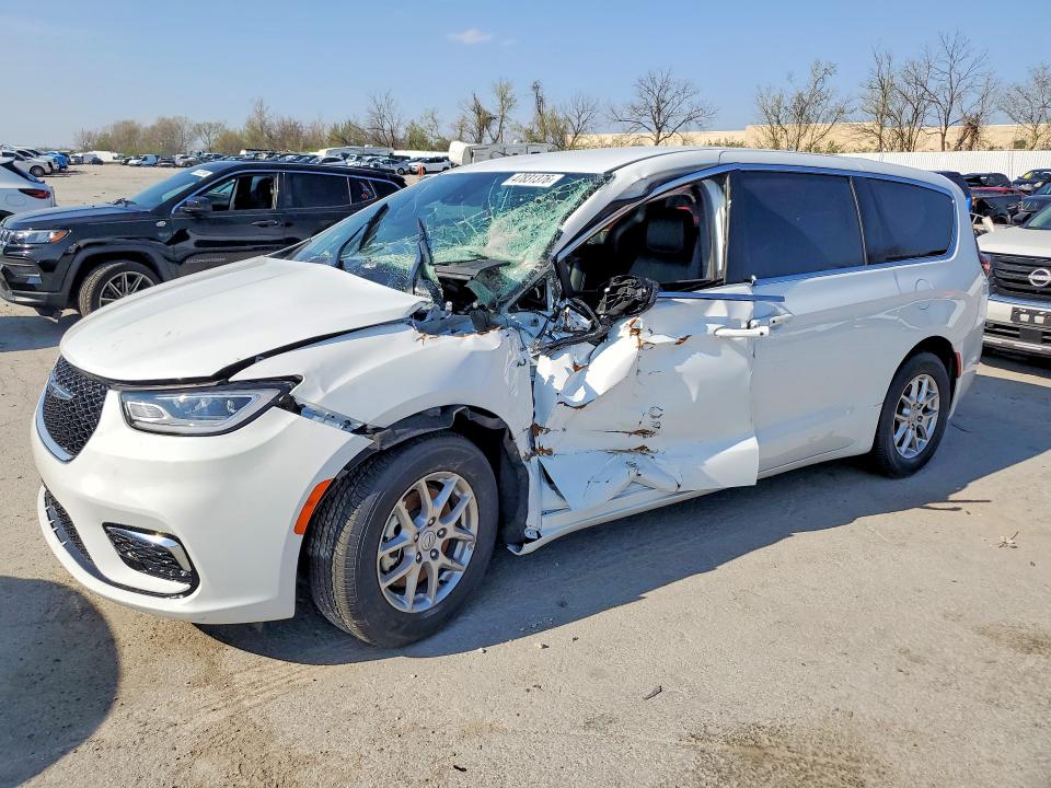2026 CHRYSLER PACIFICA — VIN 2C4RC1BG9TR155512