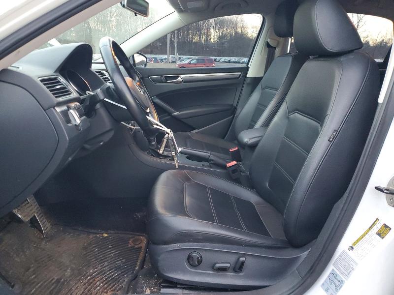 1VWDT7A32HC000552