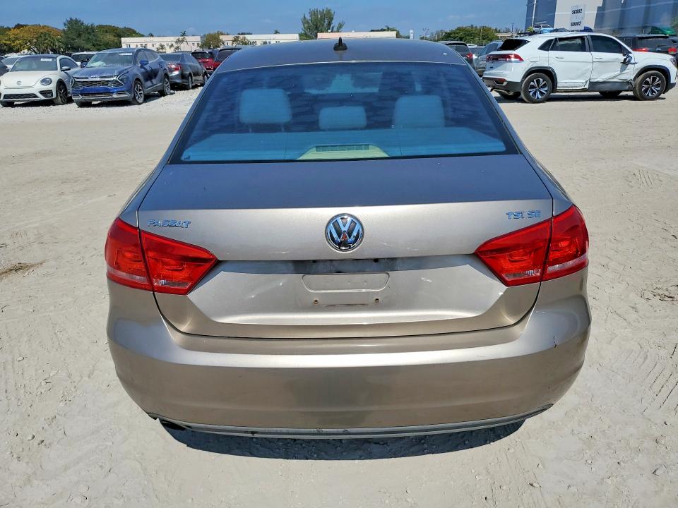 1VWBS7A36FC011190