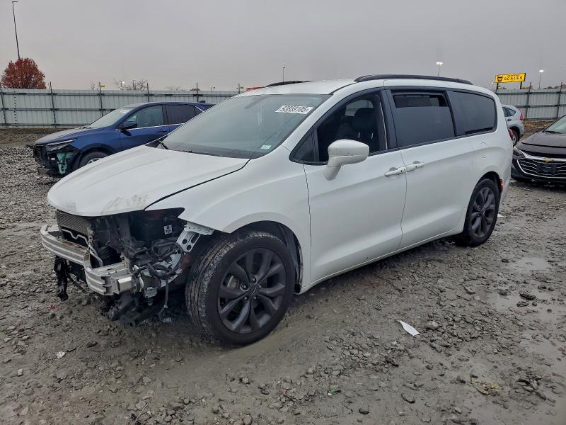 2020 CHRYSLER PACIFICA — VIN 2C4RC1BG4LR113412