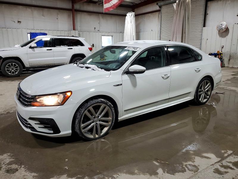 2017 VOLKSWAGEN PASSAT — VIN 1VWDT7A38HC076986