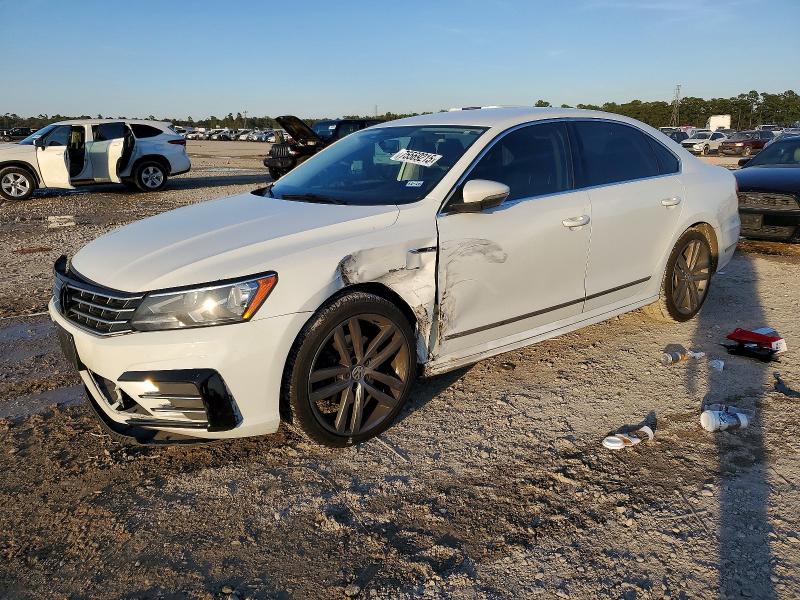 2017 VOLKSWAGEN PASSAT — VIN 1VWDT7A39HC030096