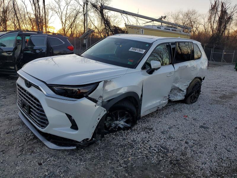 2024 TOYOTA GRAND HIGHLANDER — VIN 5TDADAB50RS002171