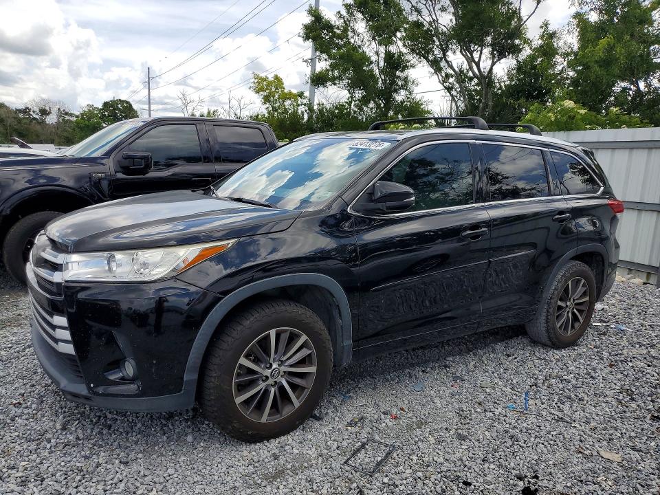 2017 TOYOTA HIGHLANDER — VIN 5TDKZRFH9HS519508