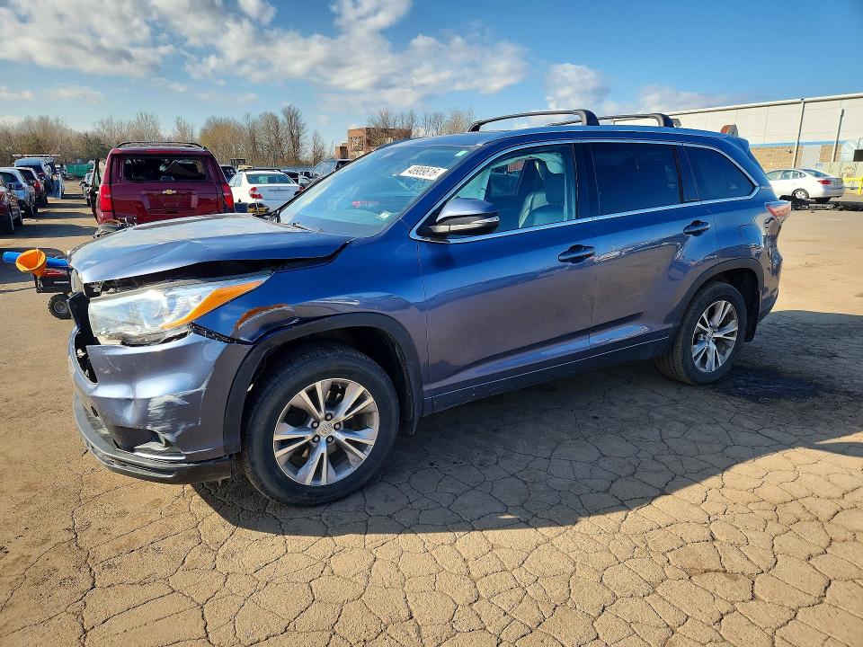2015 TOYOTA HIGHLANDER — VIN 5TDJKRFH4FS079663