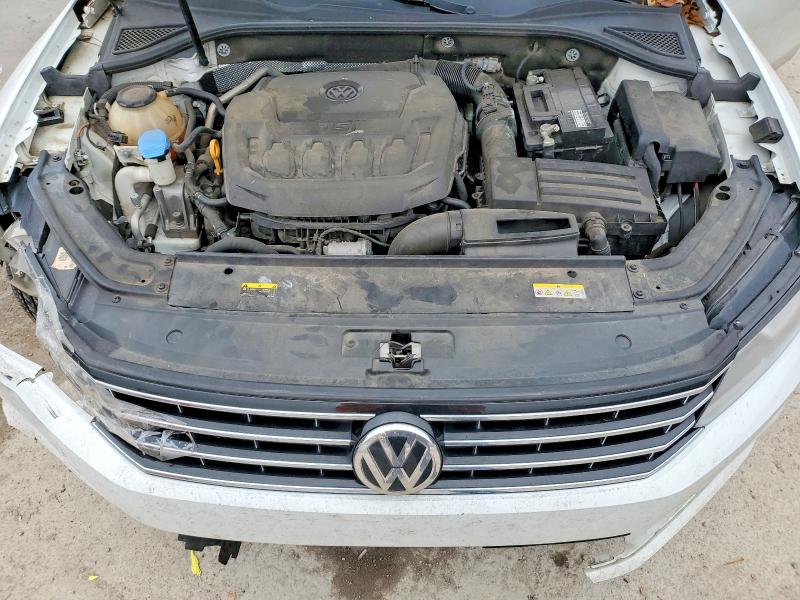 1VWLA7A34KC006832