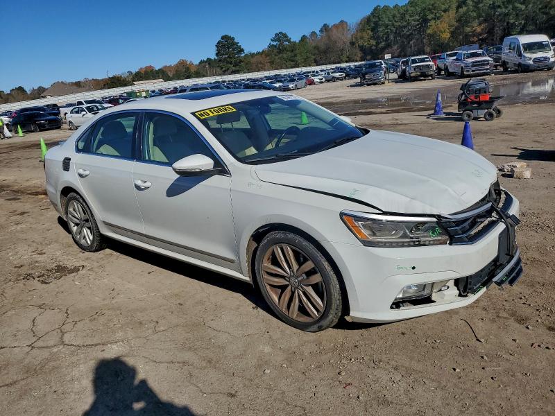 1VWGT7A38HC062440