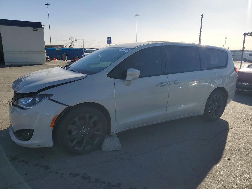 2020 CHRYSLER PACIFICA — VIN 2C4RC1FG7LR109929