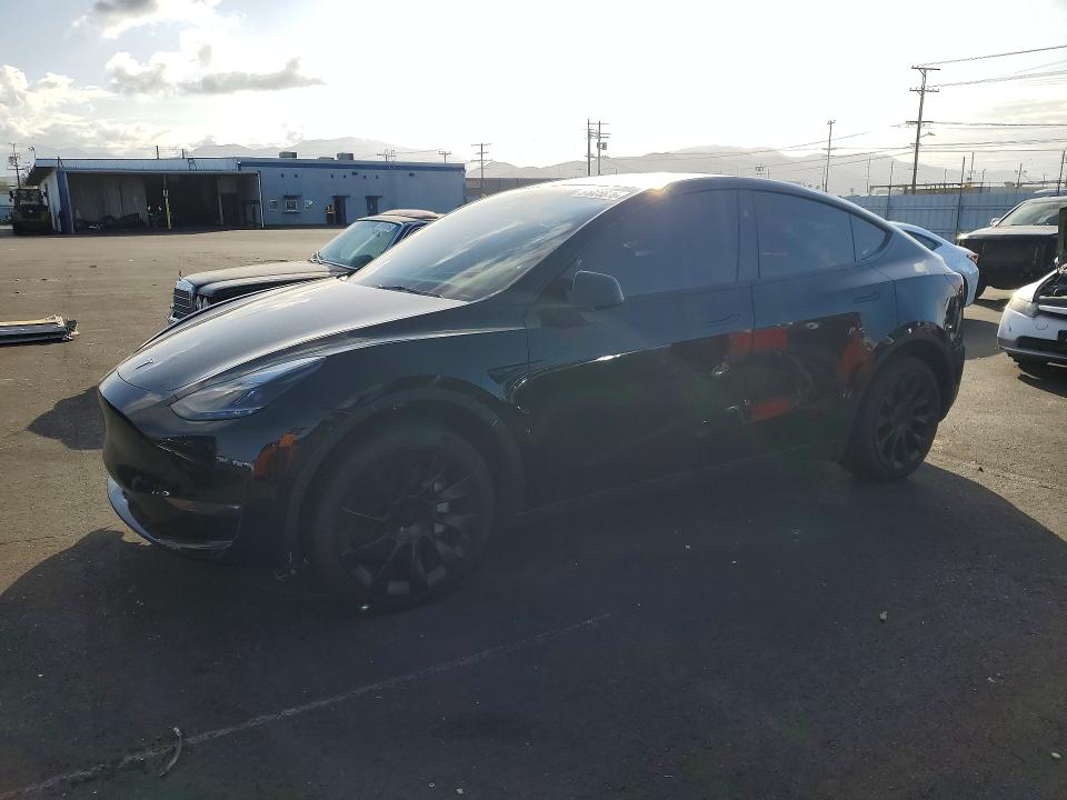 2023 TESLA MODEL Y — VIN 7SAYGDEE2PF872589