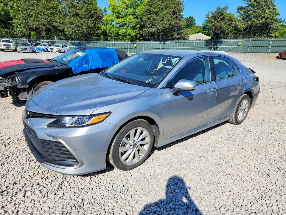2022 TOYOTA CAMRY — VIN 4T1C11AK7NU676229