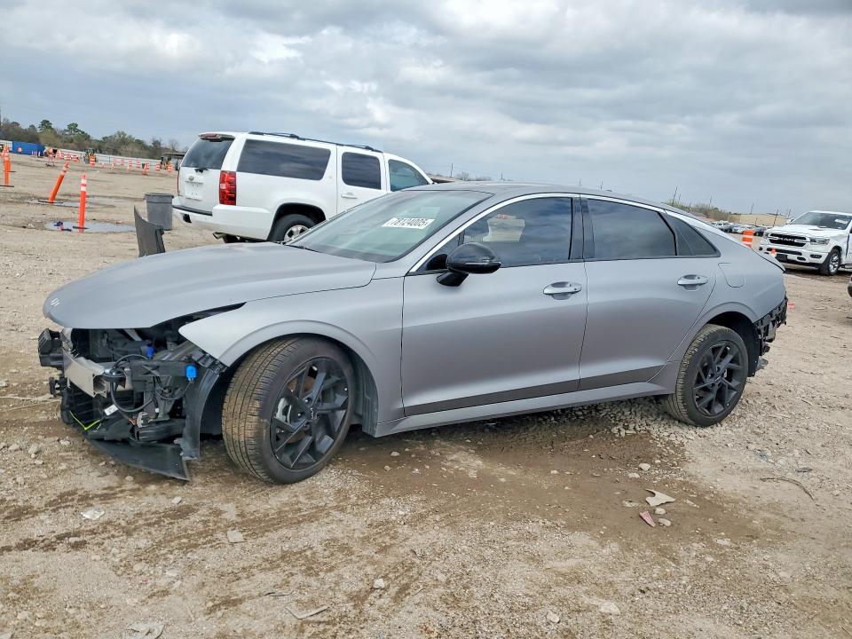 2026 KIA K5 — VIN KNAG64J77T5434601