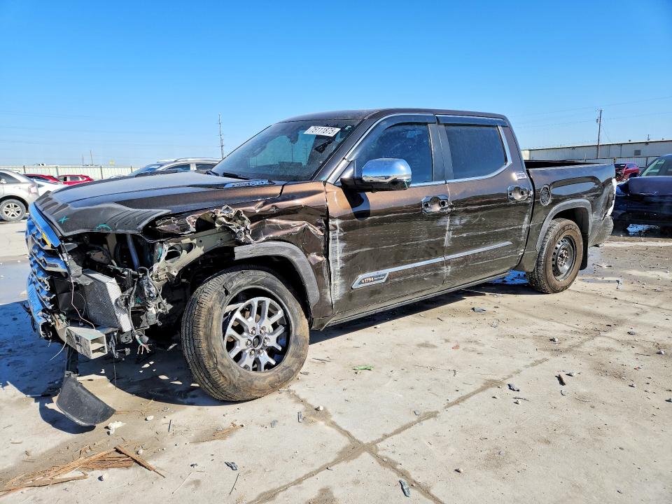 2024 TOYOTA TUNDRA — VIN 5TFMC5DB1RX048323