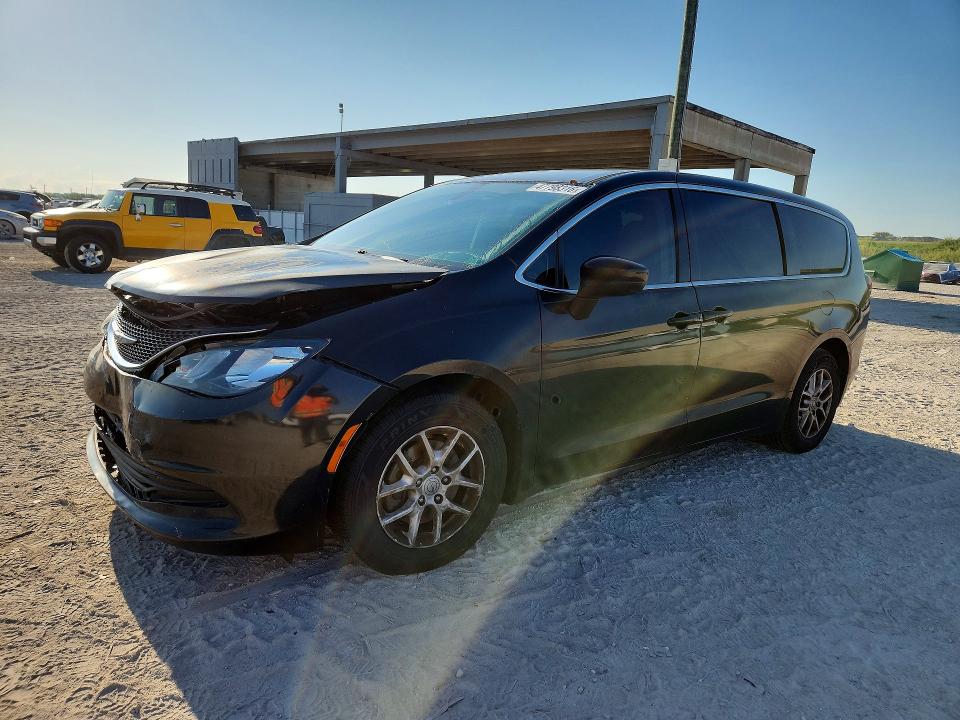 2017 CHRYSLER PACIFICA — VIN 2C4RC1CG4HR553720