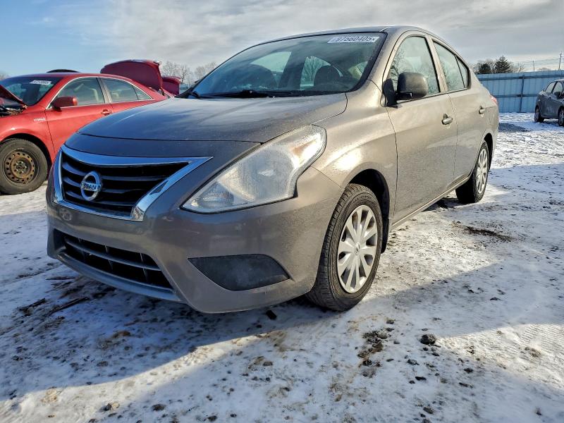 2015 NISSAN VERSA S — VIN 3N1CN7AP6FL860213