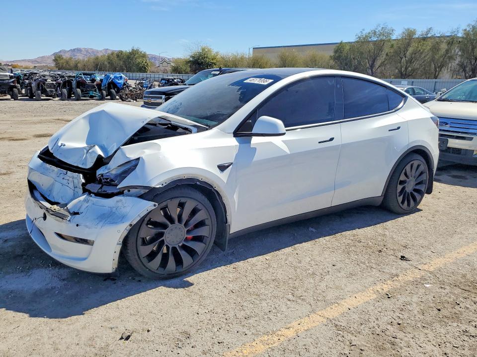 2021 TESLA MODEL Y — VIN 5YJYGDEFXMF273893