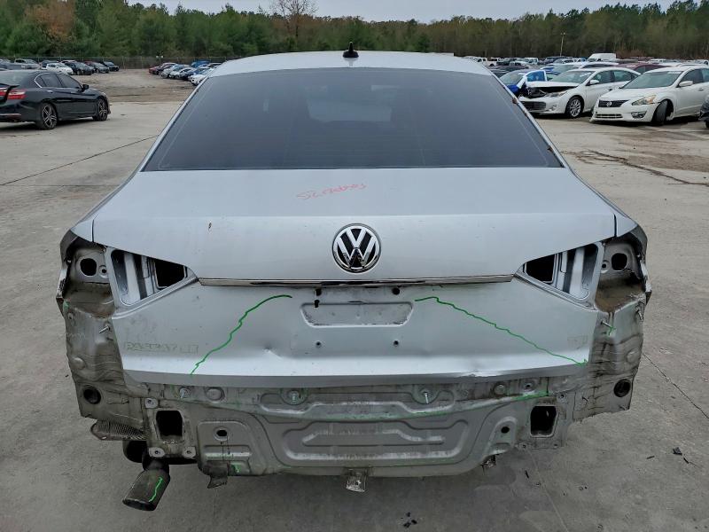 1VWBS7A37GC015993