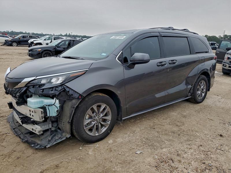 2025 TOYOTA SIENNA LE — VIN 5TDKRKEC6SS239016