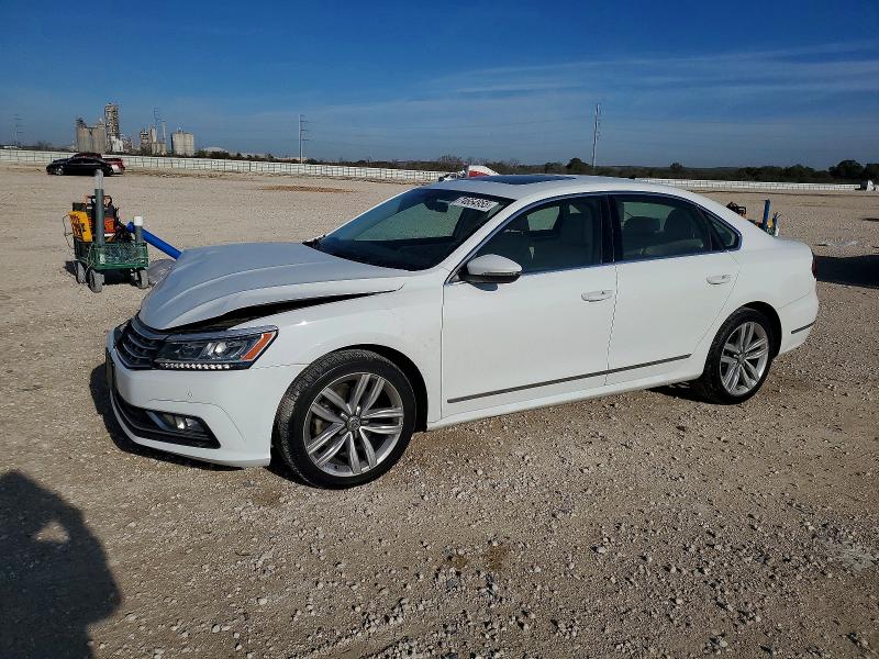 2017 VOLKSWAGEN PASSAT — VIN 1VWGT7A31HC049237