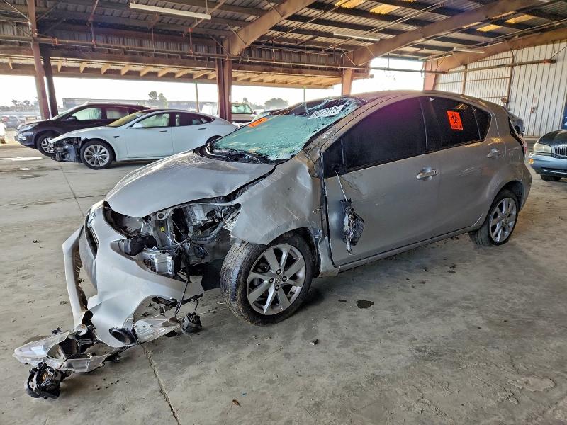 2015 TOYOTA PRIUS C — VIN JTDKDTB39F1112546