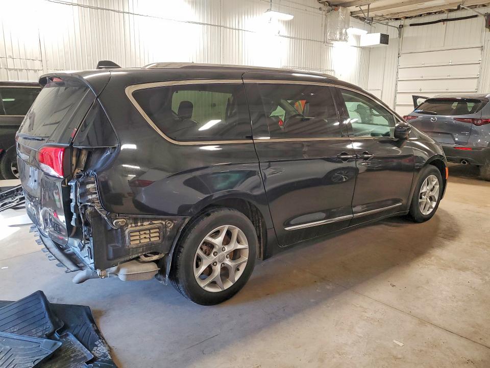 2C4RC1EG7HR756842