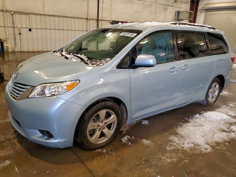 2015 TOYOTA SIENNA LE — VIN 5TDKK3DC2FS577191