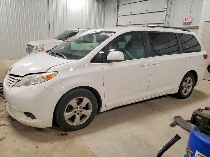 2016 TOYOTA SIENNA LE — VIN 5TDKK3DC0GS718485