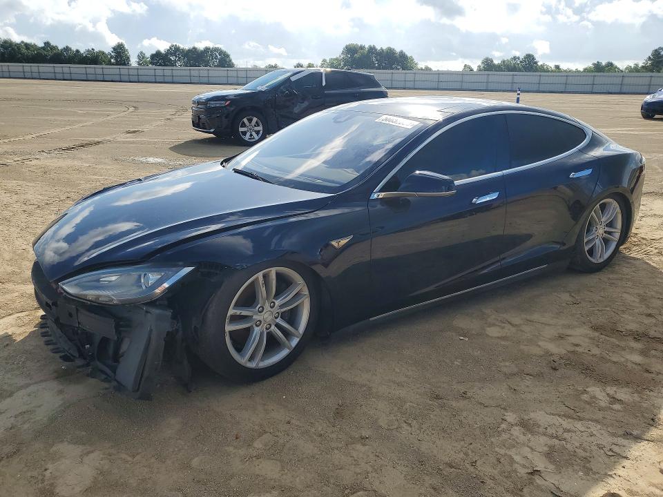 2015 TESLA MODEL S — VIN 5YJSA1S28FF085125