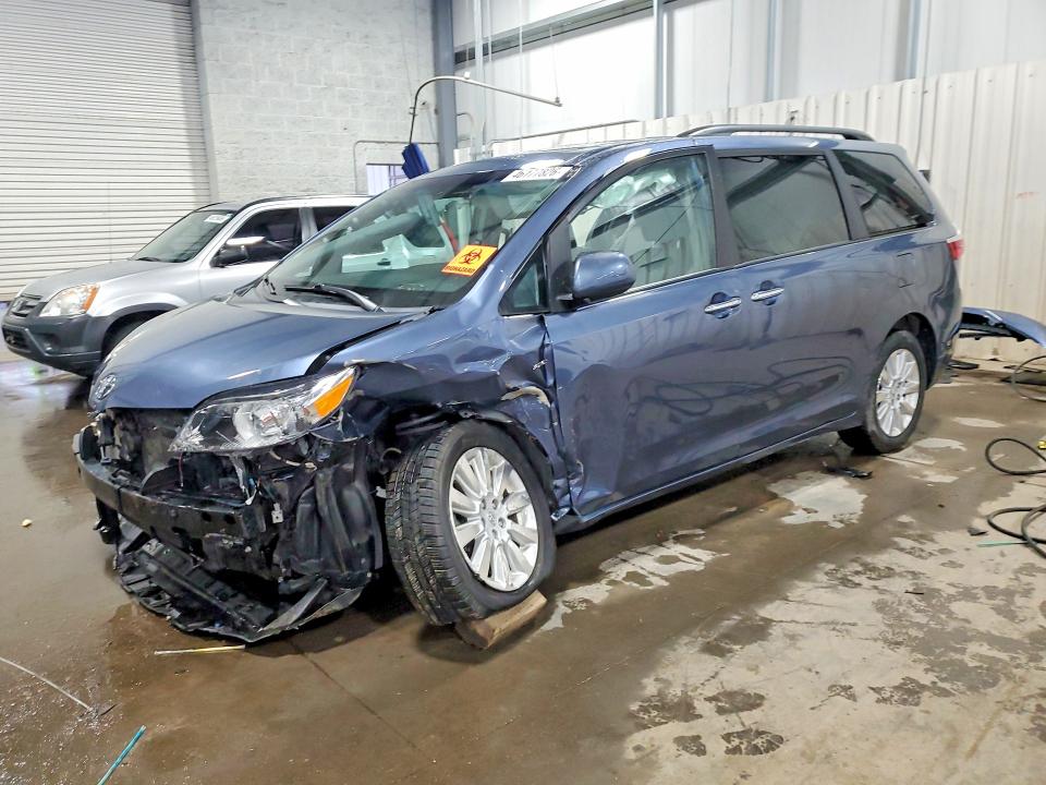 2016 TOYOTA SIENNA — VIN 5TDDK3DC0GS138095