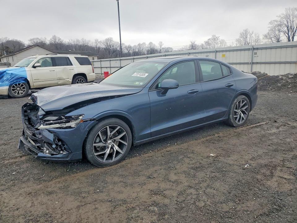 2019 VOLVO S60 — VIN 7JR102FK9KG005749