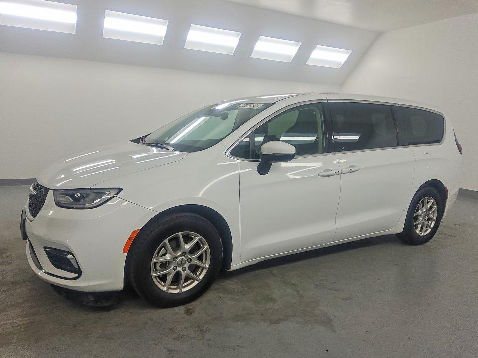2023 CHRYSLER PACIFICA — VIN 2C4RC1BG7PR511008