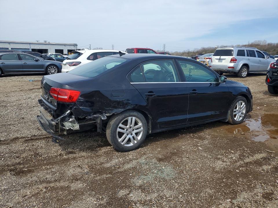 3VWLA7AJ1FM255589