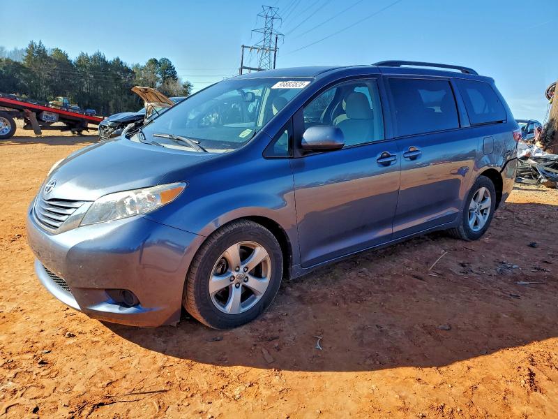 2015 TOYOTA SIENNA LE — VIN 5TDKK3DC5FS609938