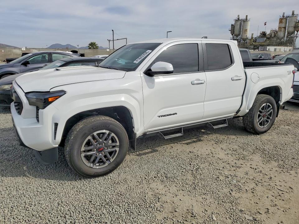 2024 TOYOTA TACOMA — VIN 3TMLB5JN1RM057588