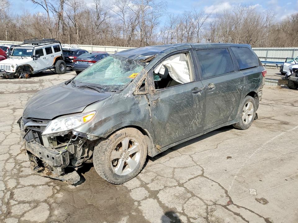 2019 TOYOTA SIENNA — VIN 5TDZZ3DC1KS011284