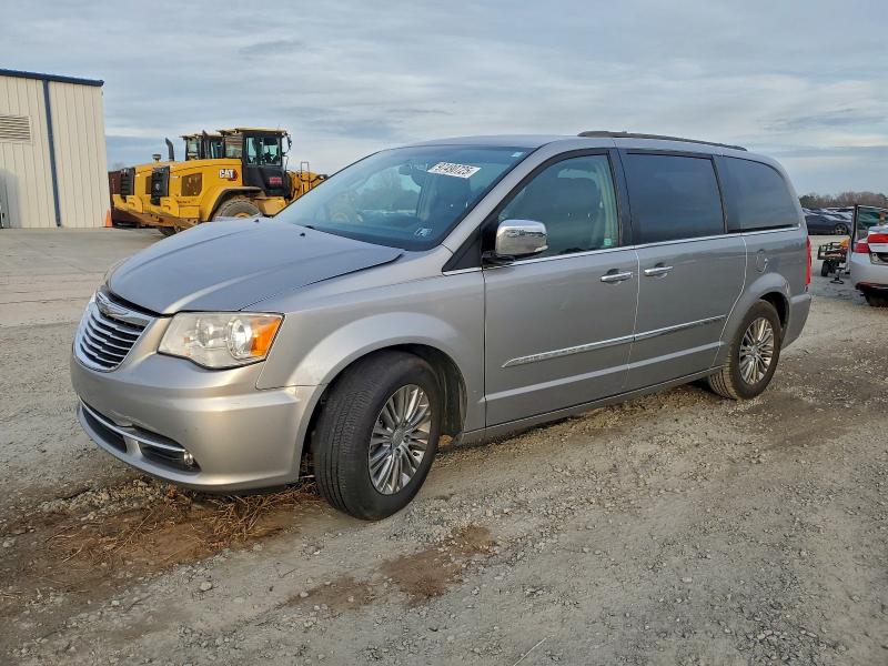 2015 CHRYSLER TOWN & COUNTRY — VIN 2C4RC1CG7FR514388