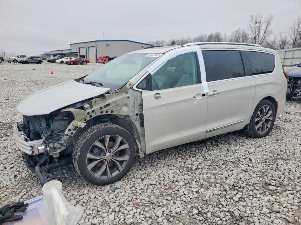 2017 CHRYSLER PACIFICA — VIN 2C4RC1GG5HR769814