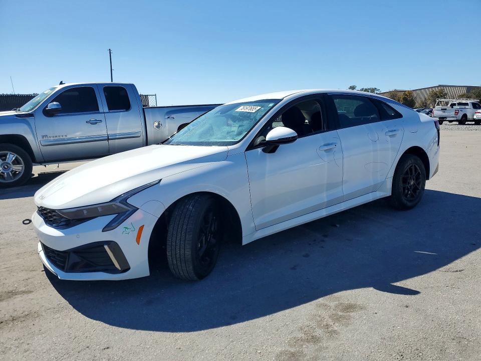 2025 KIA K5 — VIN KNAG24J70S5392203
