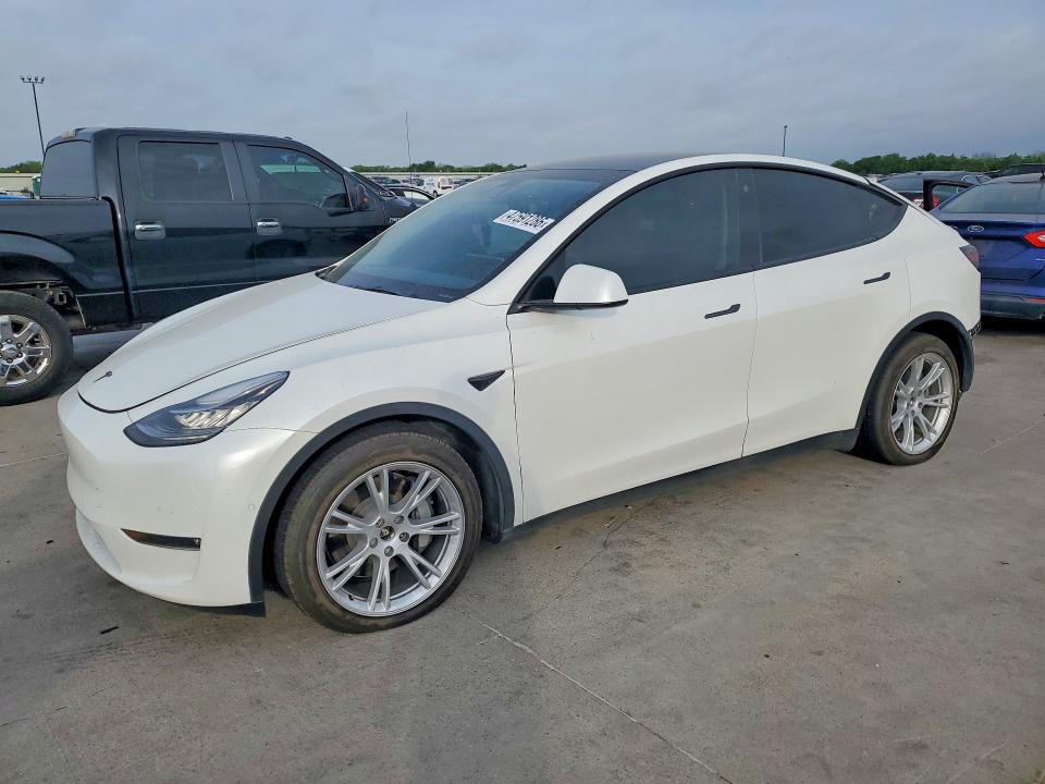2021 TESLA MODEL Y — VIN 5YJYGDEE8MF196786