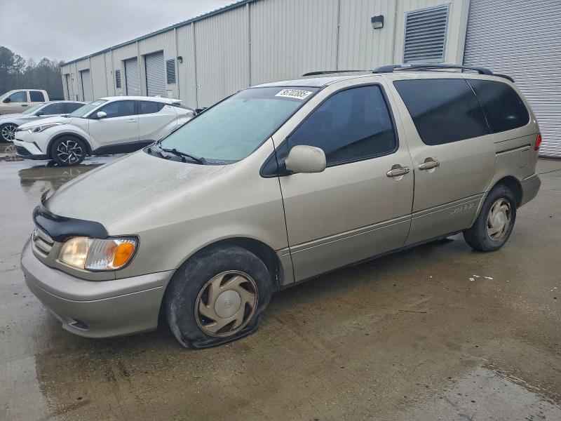 2002 TOYOTA SIENNA LE — VIN 4T3ZF13C22U461703