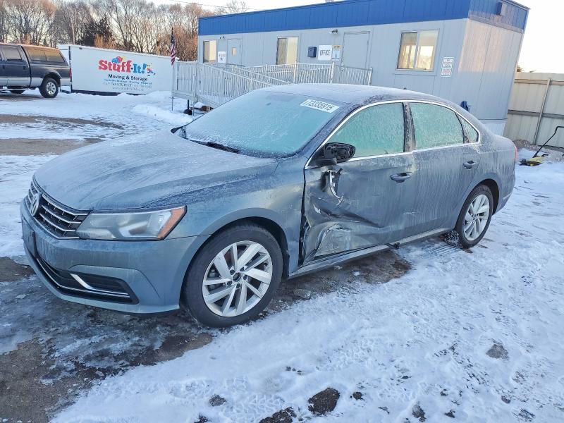 2018 VOLKSWAGEN PASSAT SE — VIN 1VWBA7A33JC008856