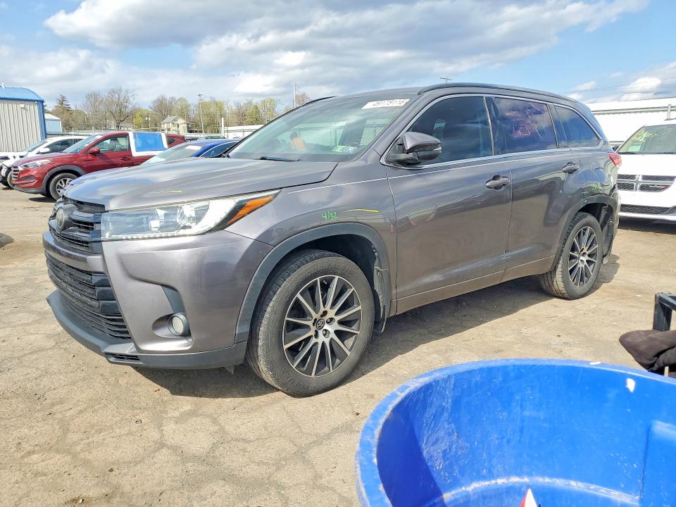 2018 TOYOTA HIGHLANDER — VIN 5TDJZRFHXJS559095