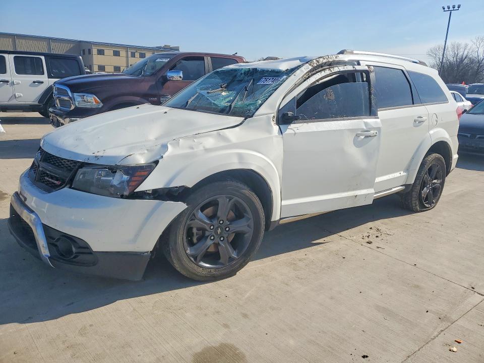 2018 DODGE JOURNEY — VIN 3C4PDCGG5JT352163
