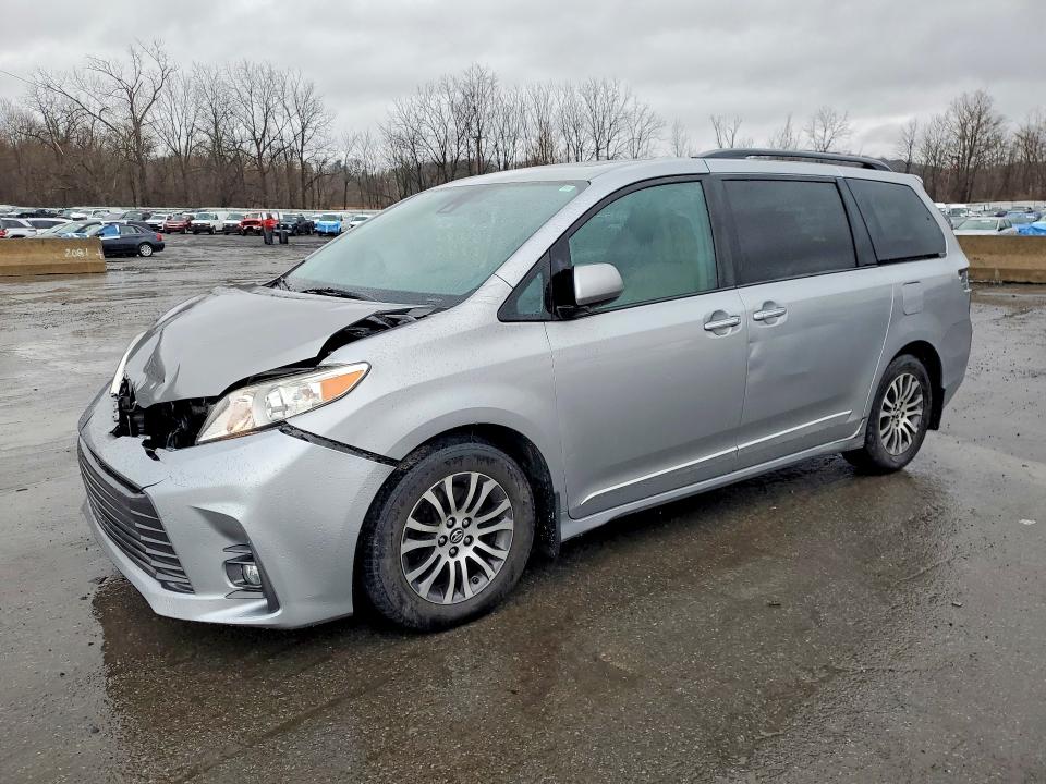 2018 TOYOTA SIENNA — VIN 5TDYZ3DC9JS958972