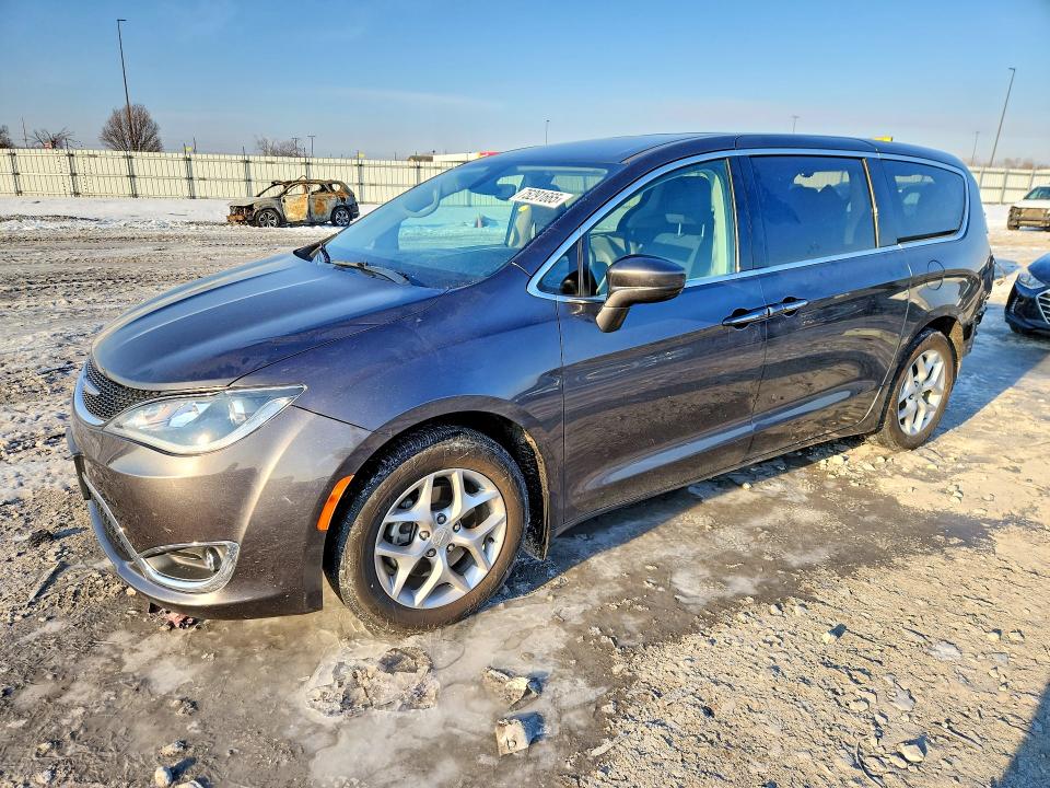 2019 CHRYSLER PACIFICA — VIN 2C4RC1FG2KR748962